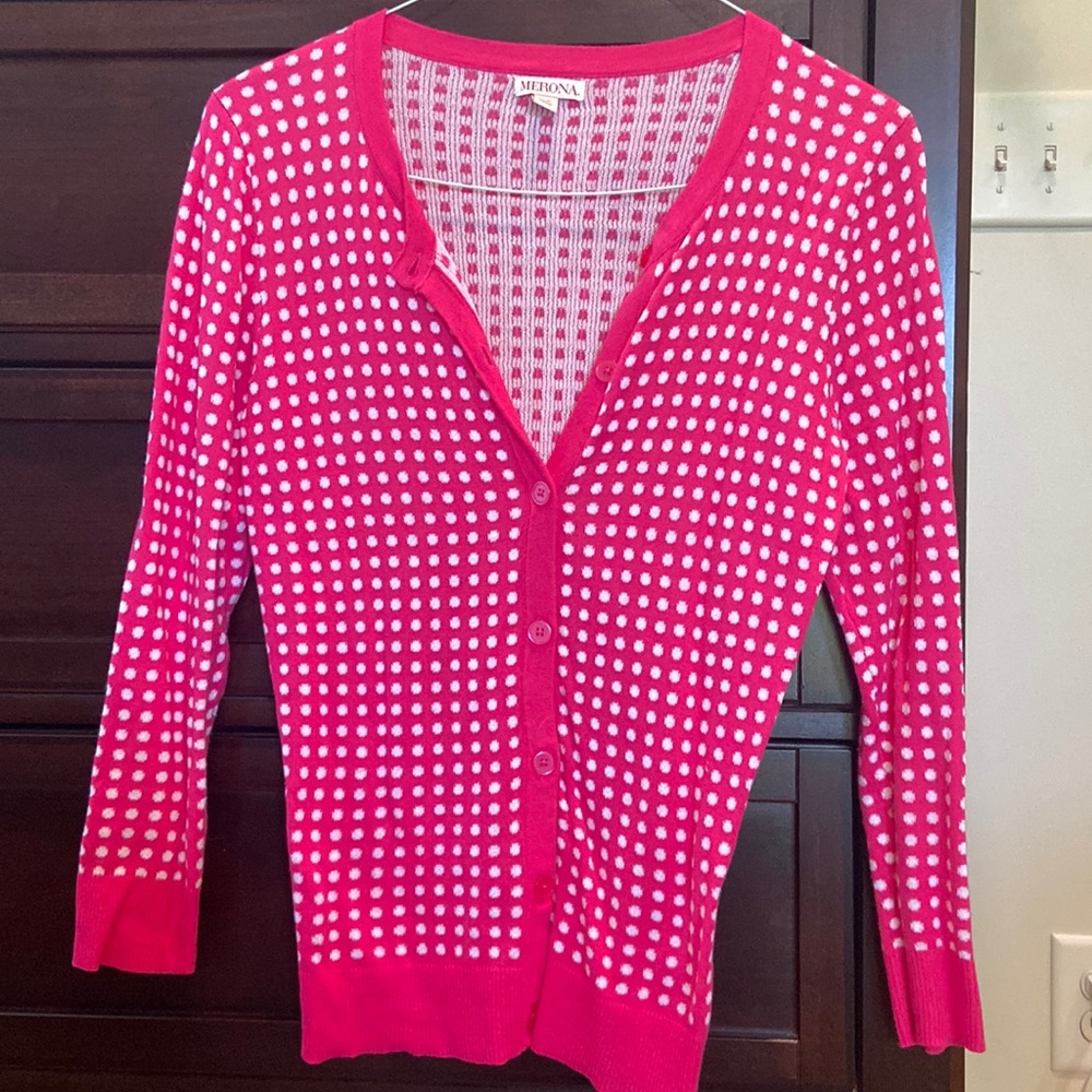 pink & white pills dot lightweight sweater. Small. Excellent condition. Merona.